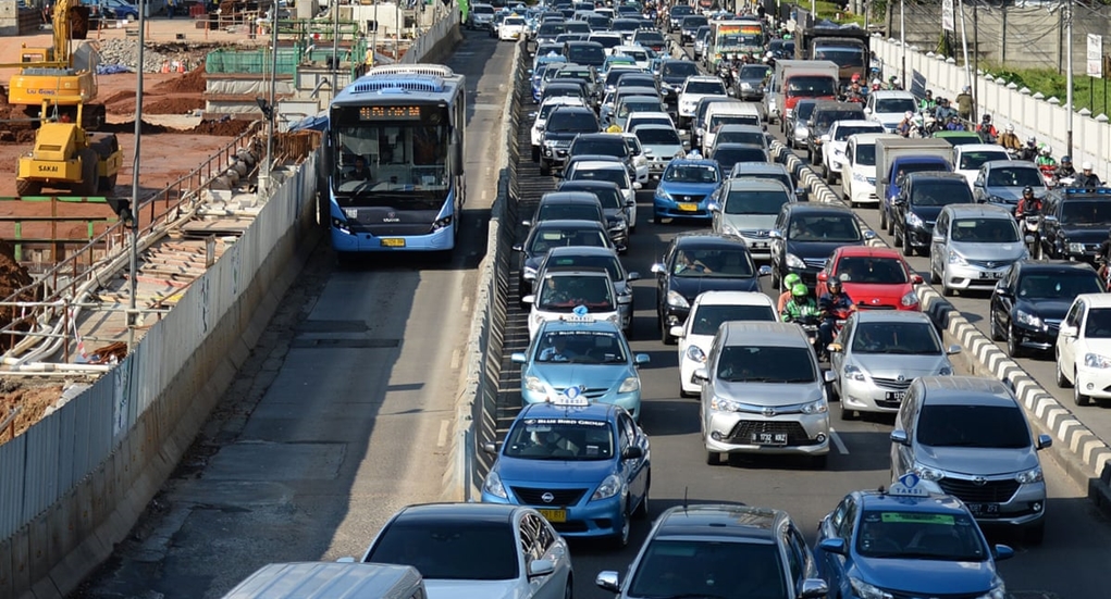 Mobil Usia 10 Tahun Dilarang Masuk Jakarta