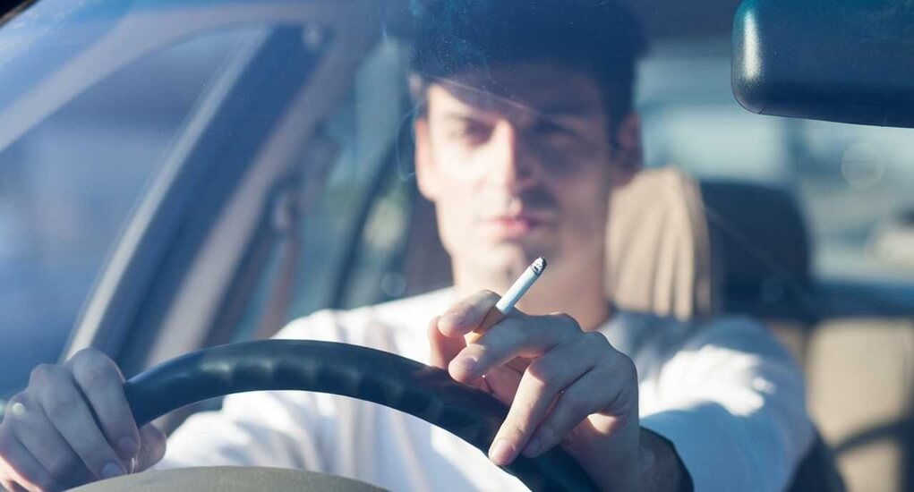 Cara Menghilangkan Bau Rokok di Mobil