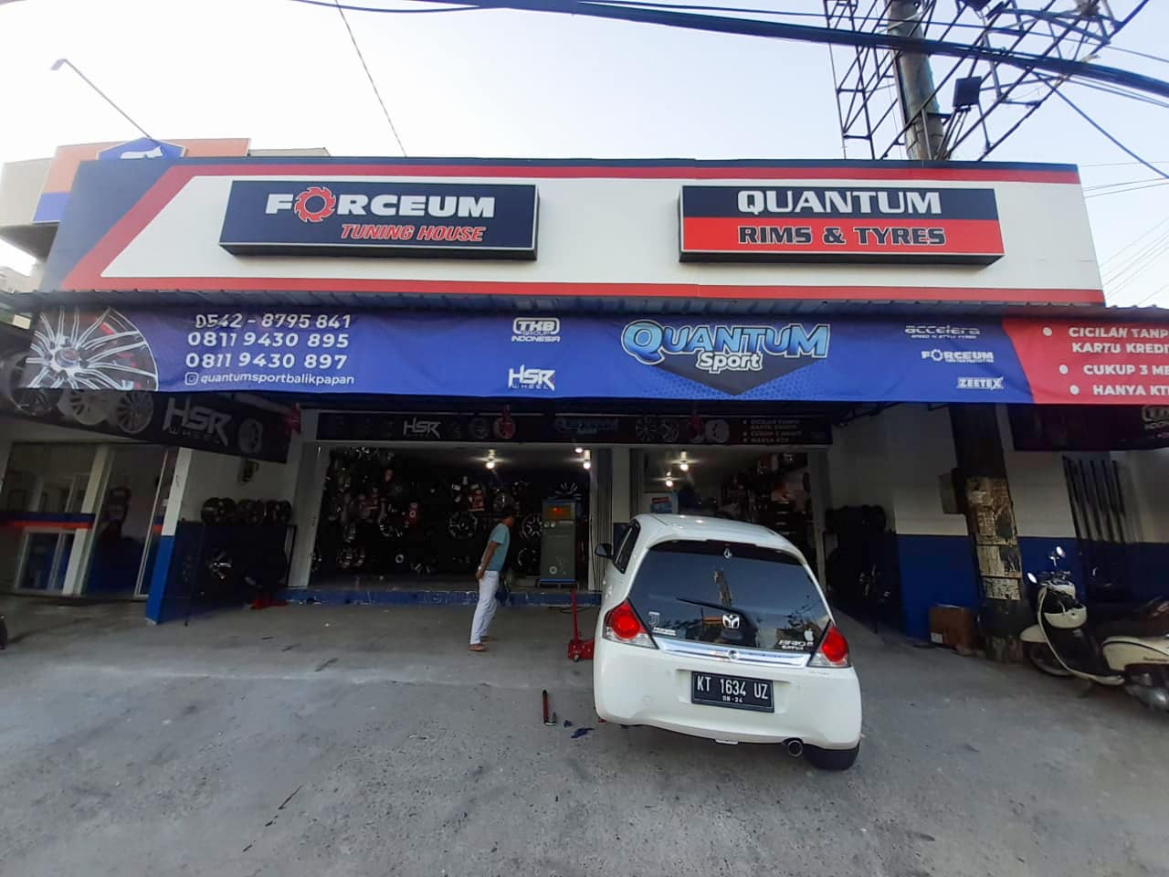 Toko Velg Mobil Ban Mobil HSR Balikpapan - Quantum Sport