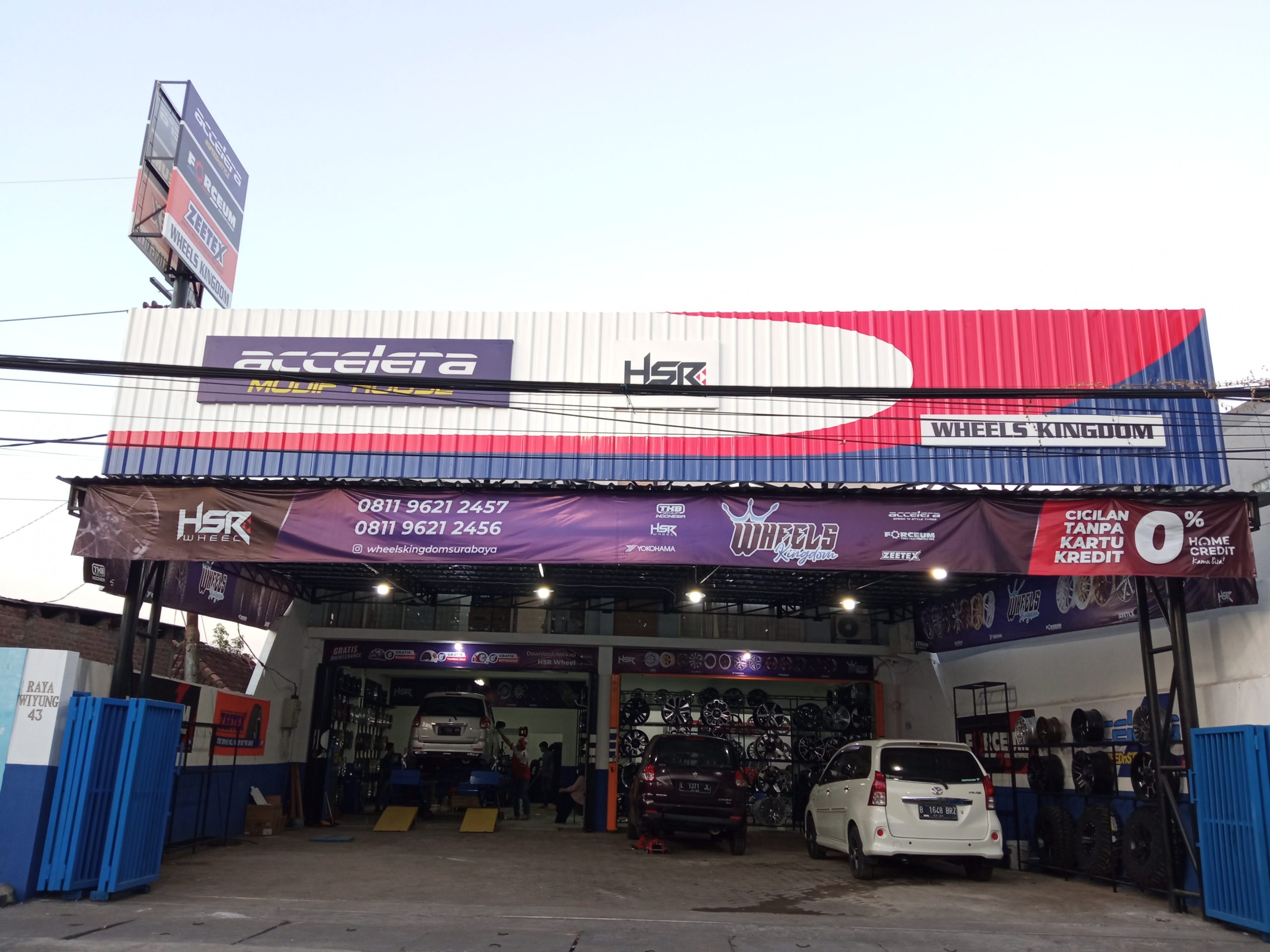 Pusat toko velg mobil di surabaya