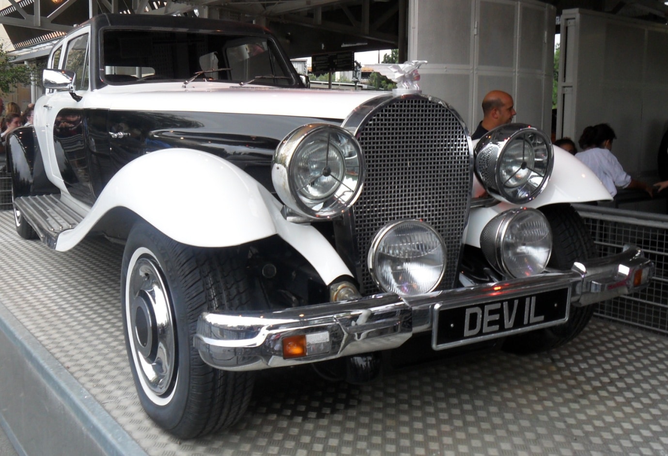 Mobil Orang Jahat Versi HSR - HSR Wheels - Where Style 